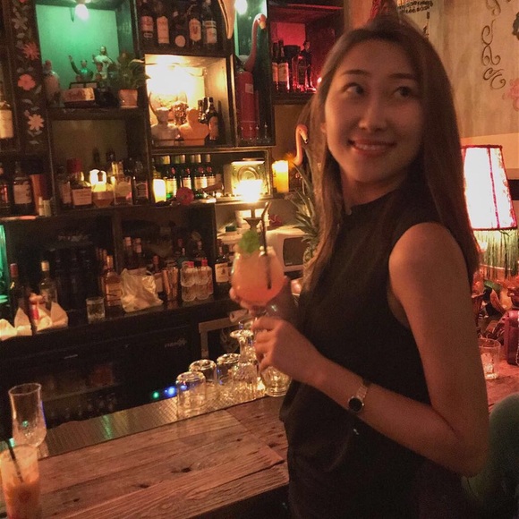 Meet your Posher, Alice - Picture 2 of 2